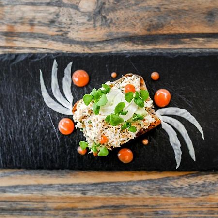 Edson Hill - A Distinctive Country Inn Стоу Экстерьер фото